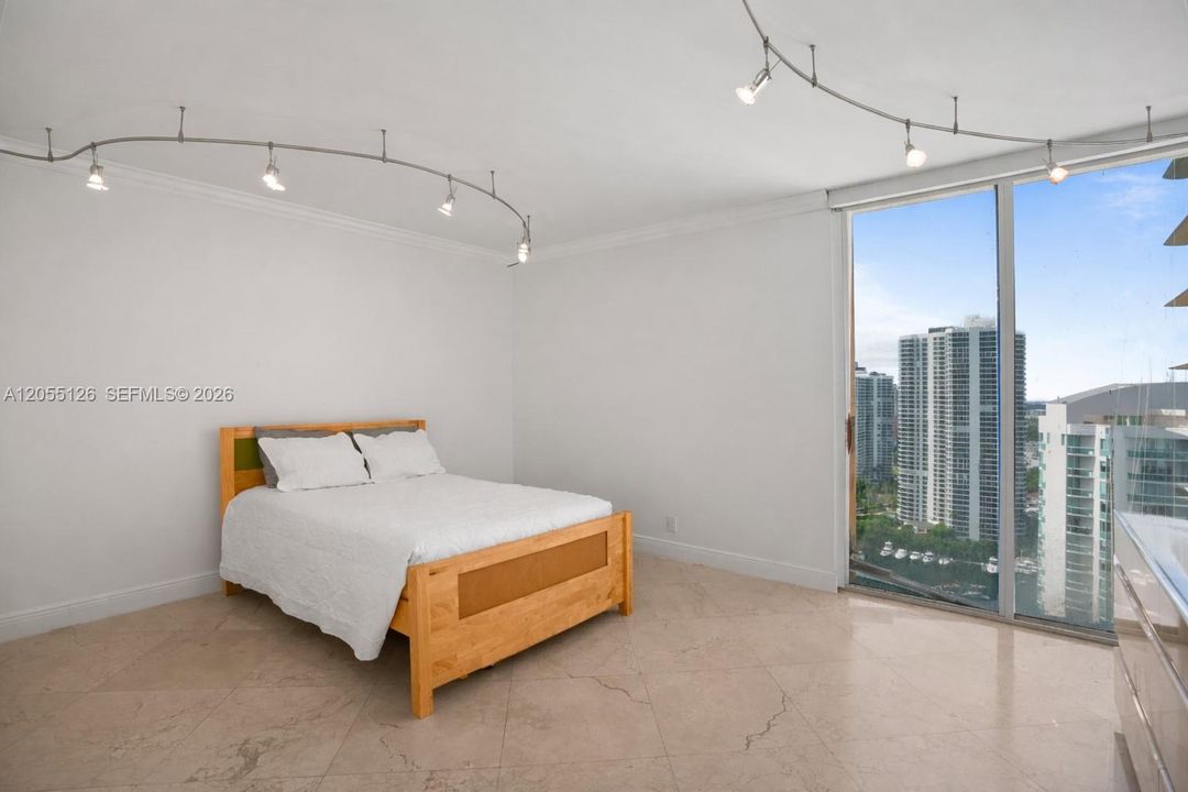 В аренду: $9,950 (3 спален, 4 ванн, 3426 Квадратных фут)