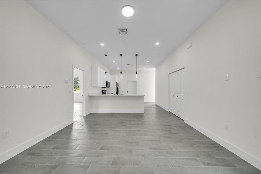 For Sale: $298,000 (4 beds, 3 baths, 1497 Square Feet)