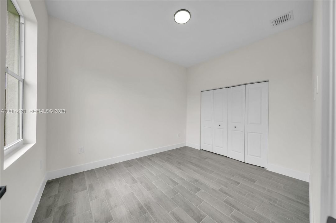 For Sale: $298,000 (4 beds, 3 baths, 1497 Square Feet)