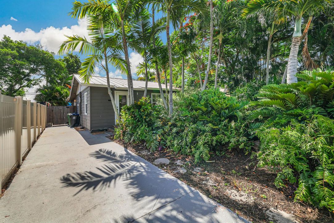 1432 NE Second Ave-9