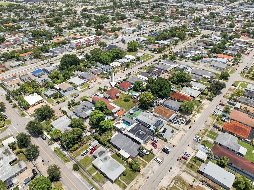 For Sale: $558,000 (3 beds, 1 baths, 924 Square Feet)