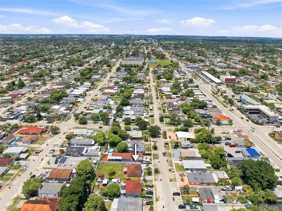 For Sale: $558,000 (3 beds, 1 baths, 924 Square Feet)