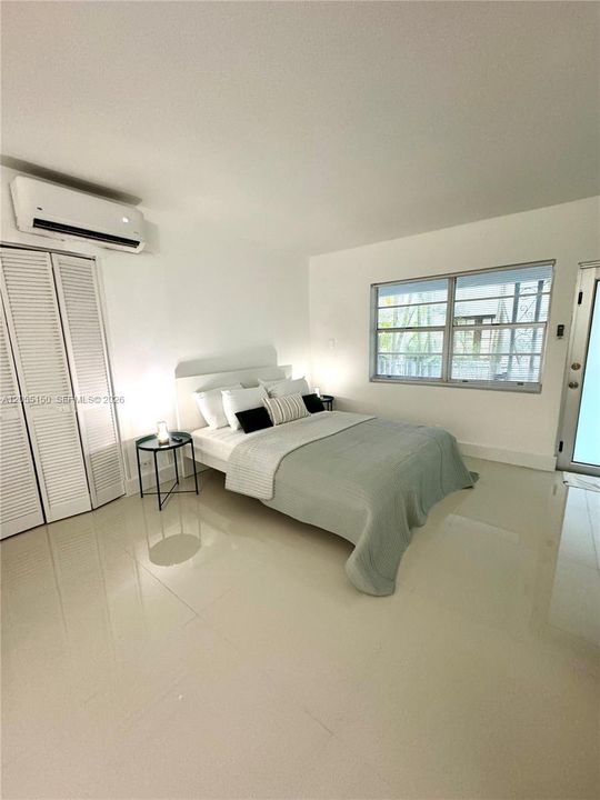 For Rent: $1,950 (0 beds, 1 baths, 490 Square Feet)