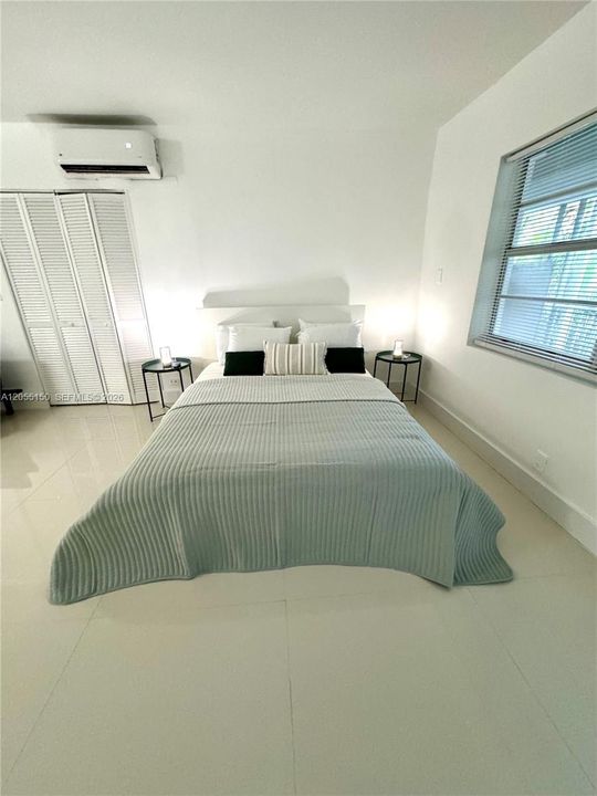 For Rent: $1,950 (0 beds, 1 baths, 490 Square Feet)