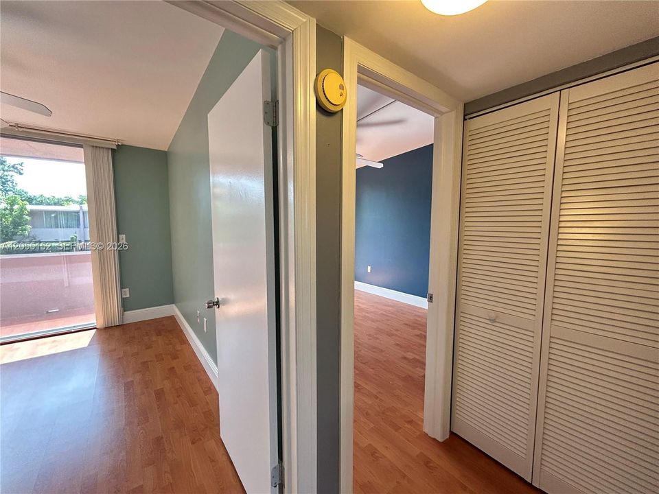 Под контрактом: $2,995 (3 спален, 2 ванн, 1628 Квадратных фут)