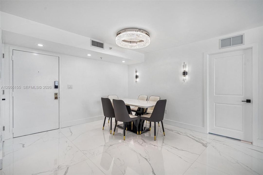 На продажу: $950,000 (2 спален, 2 ванн, 902 Квадратных фут)