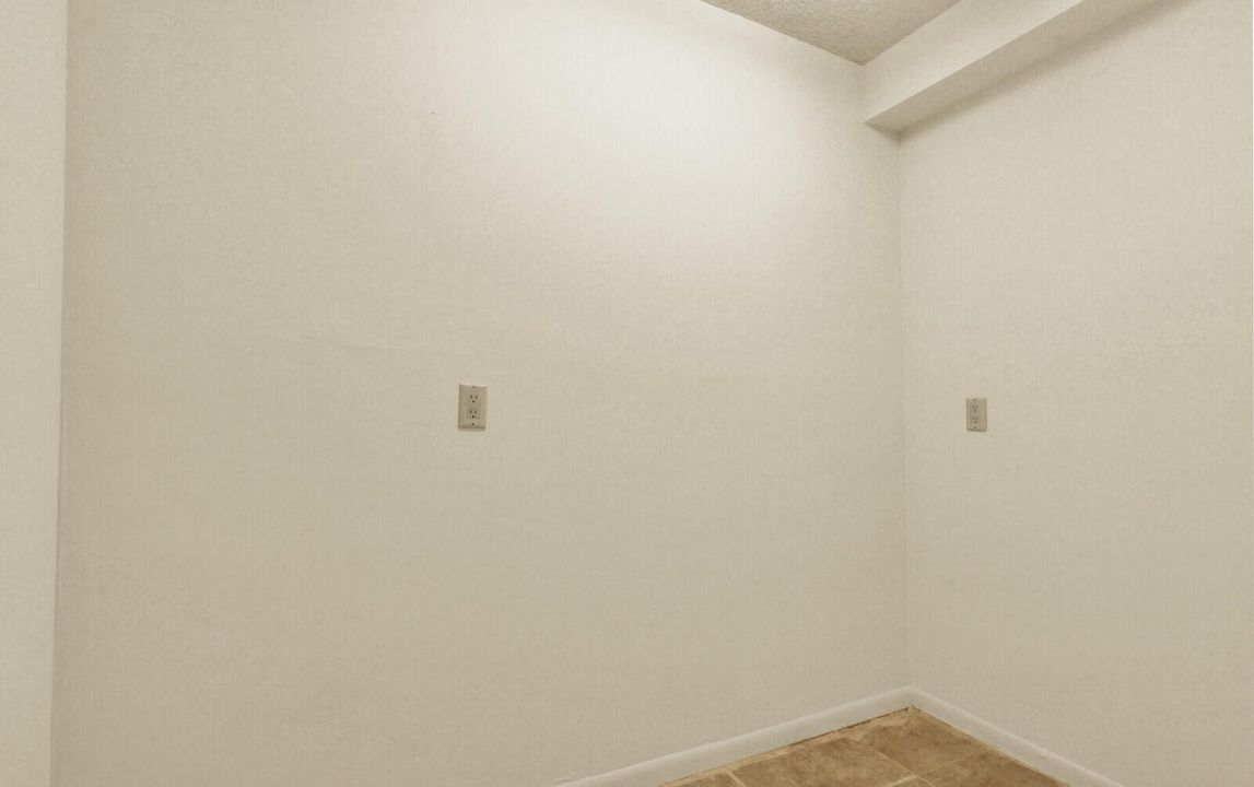 STORAGE ROOM