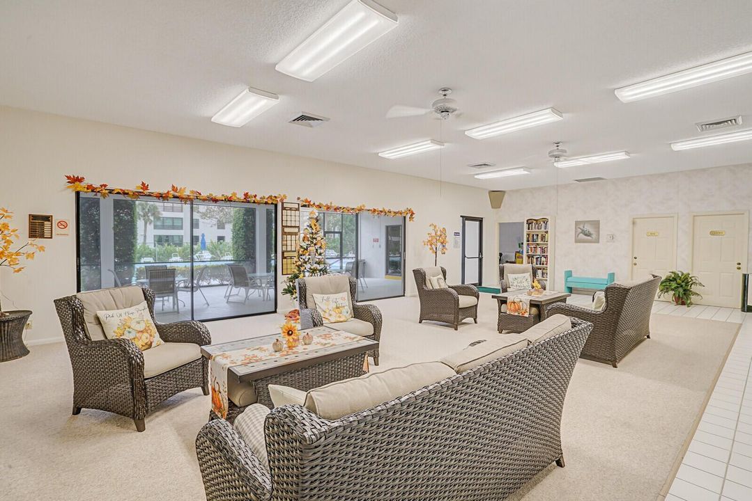 COMMUNITY ROOM