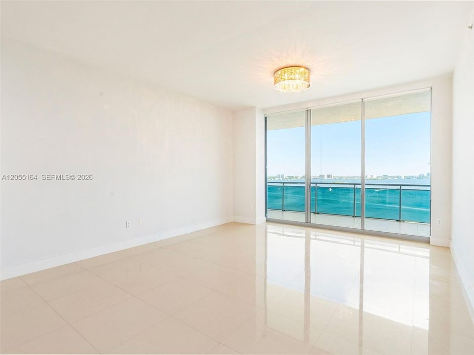 В аренду: $5,250 (2 спален, 2 ванн, 1735 Квадратных фут)