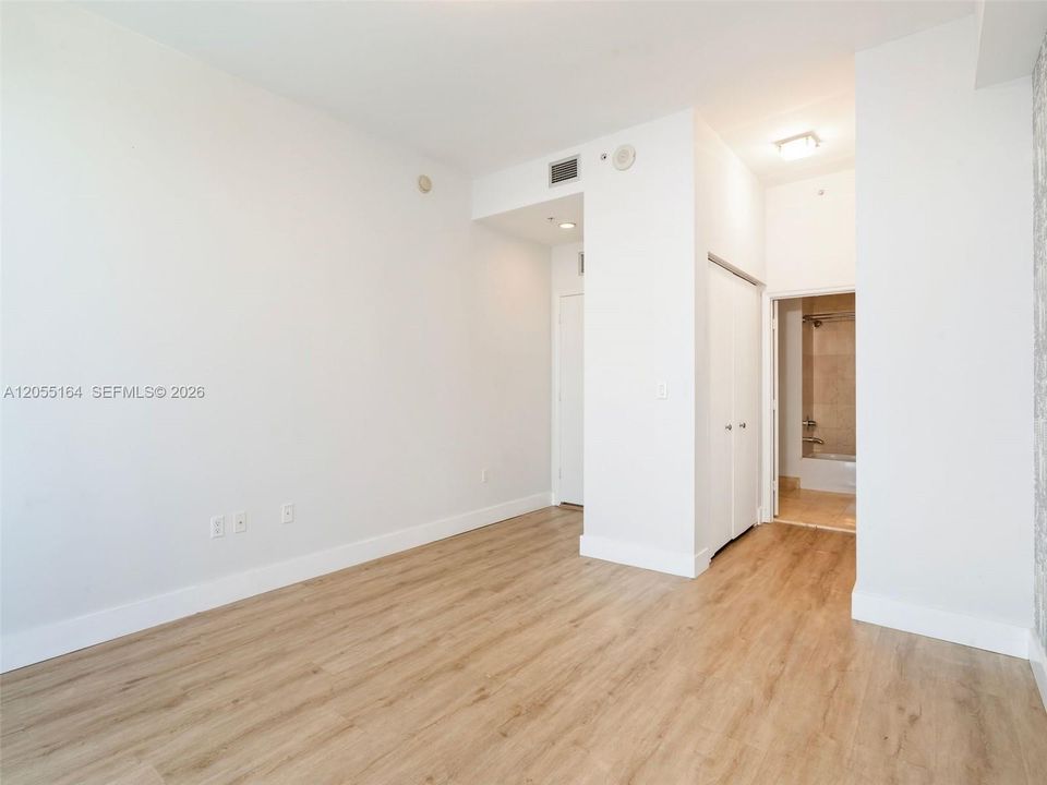 В аренду: $5,250 (2 спален, 2 ванн, 1735 Квадратных фут)
