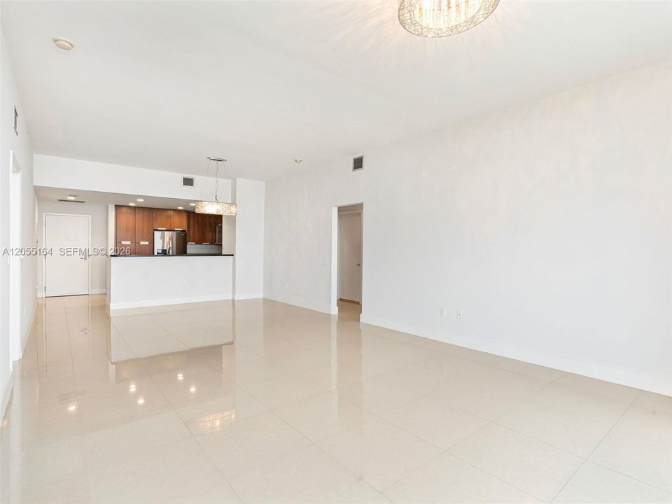 В аренду: $5,250 (2 спален, 2 ванн, 1735 Квадратных фут)