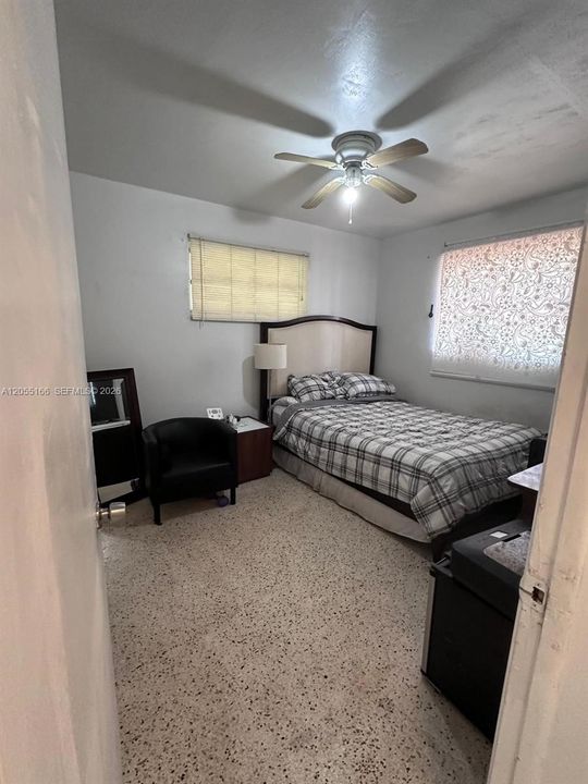 REAR BEDROOM 2