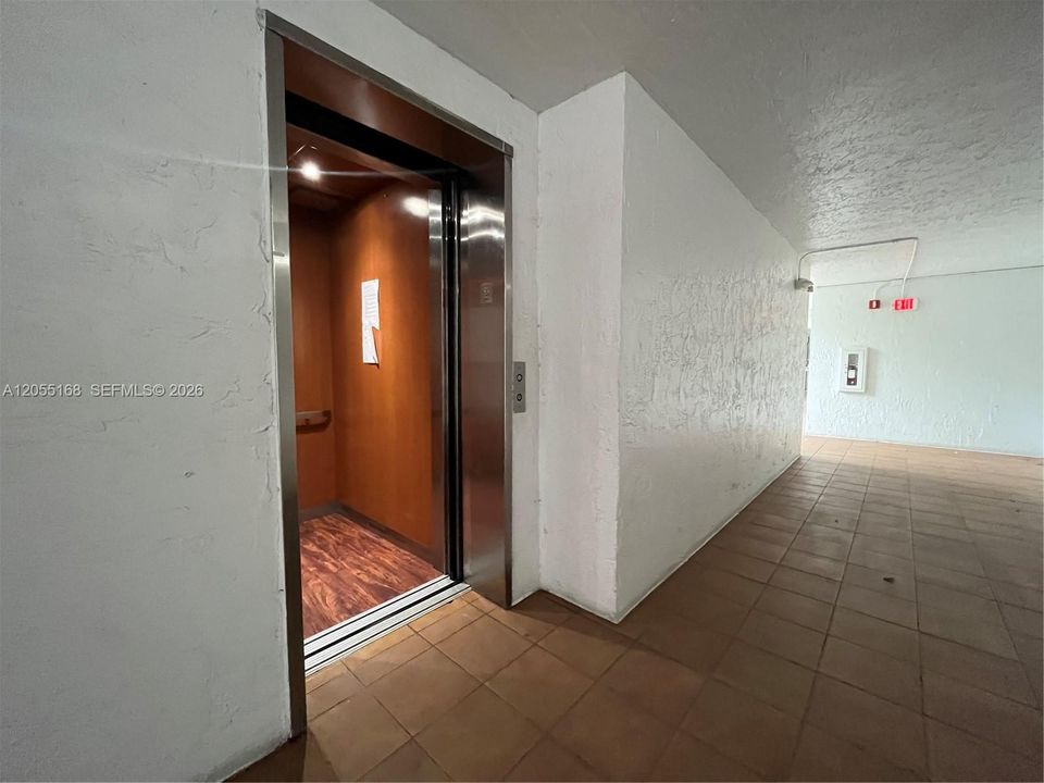 В аренду: $1,650 (1 спален, 1 ванн, 764 Квадратных фут)