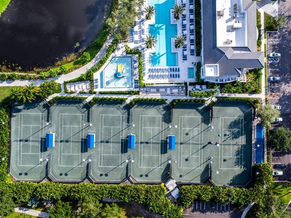 TENNIS AERIAL