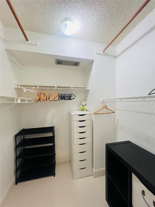 En Renta: $1,650 (1 camas, 1 baños, 800 Pies cuadrados)