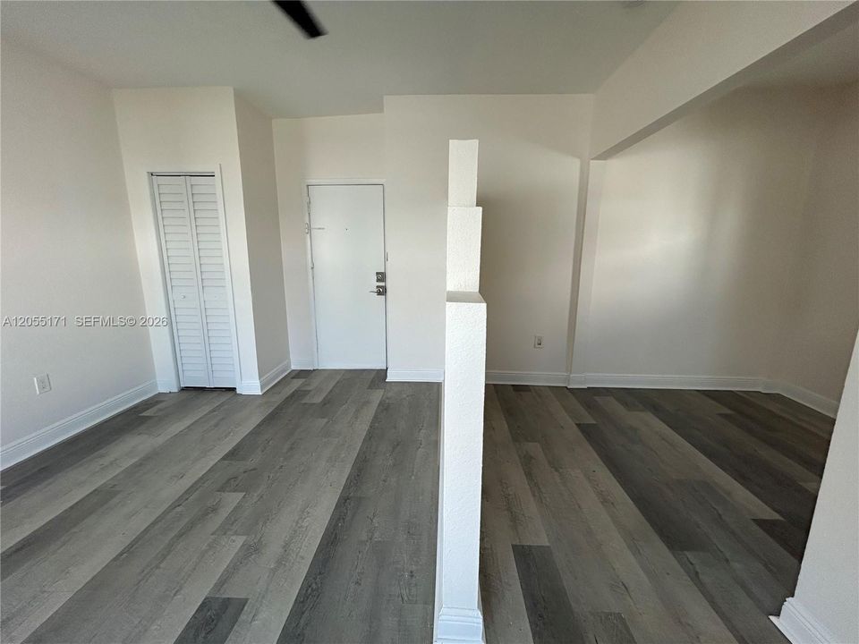 En Renta: $1,600 (0 camas, 1 baños, 420 Pies cuadrados)