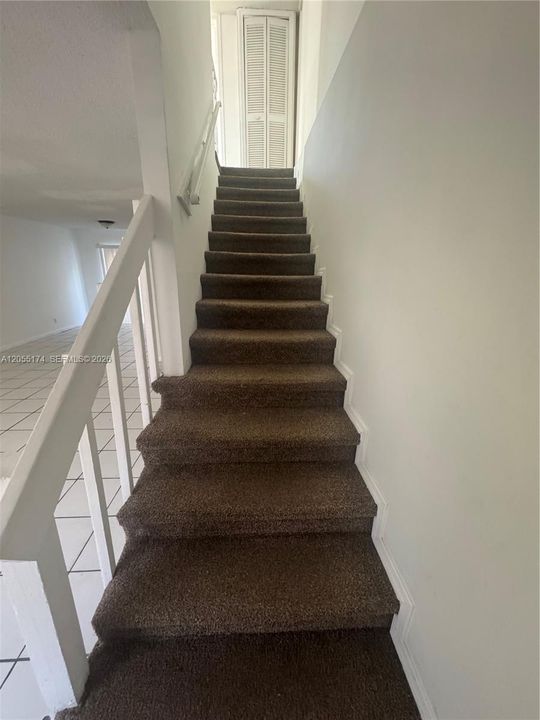 В аренду: $1,900 (2 спален, 1 ванн, 1020 Квадратных фут)