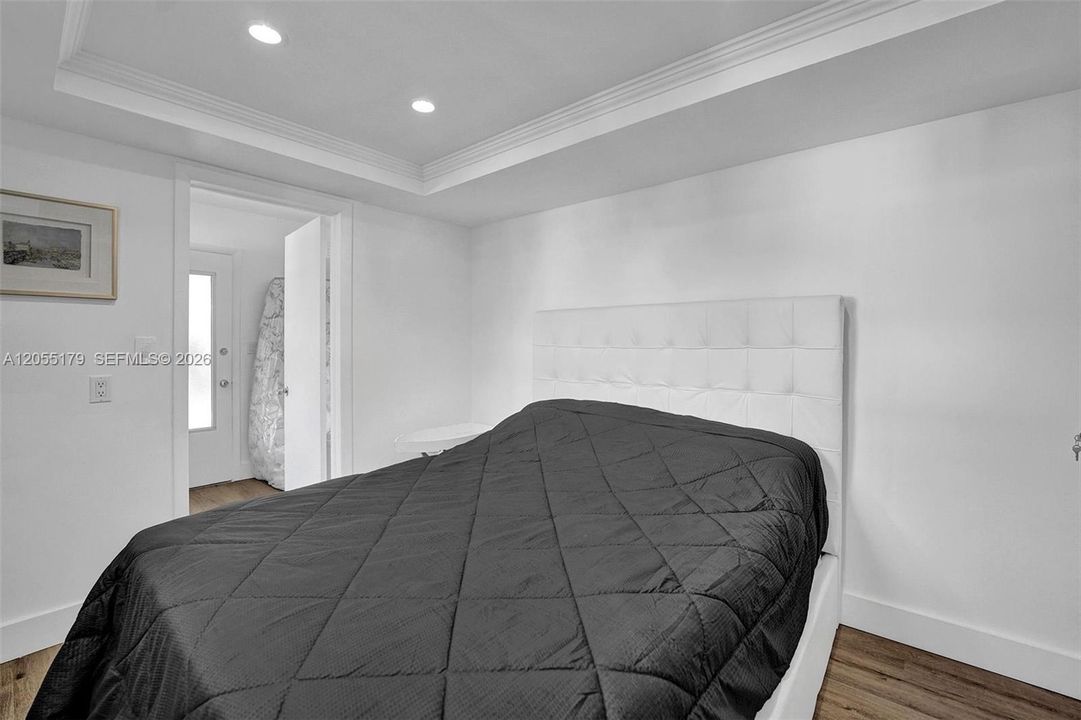 For Rent: $7,700 (5 beds, 2 baths, 1756 Square Feet)