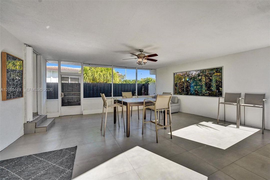 For Rent: $7,700 (5 beds, 2 baths, 1756 Square Feet)