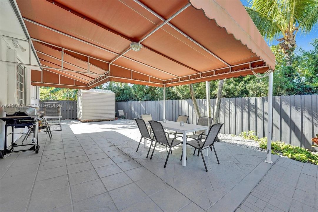 For Rent: $7,700 (5 beds, 2 baths, 1756 Square Feet)