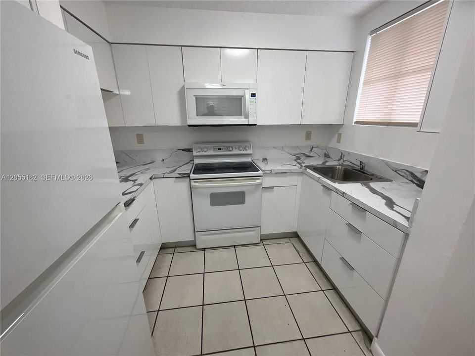 En Renta: $2,100 (2 camas, 2 baños, 912 Pies cuadrados)