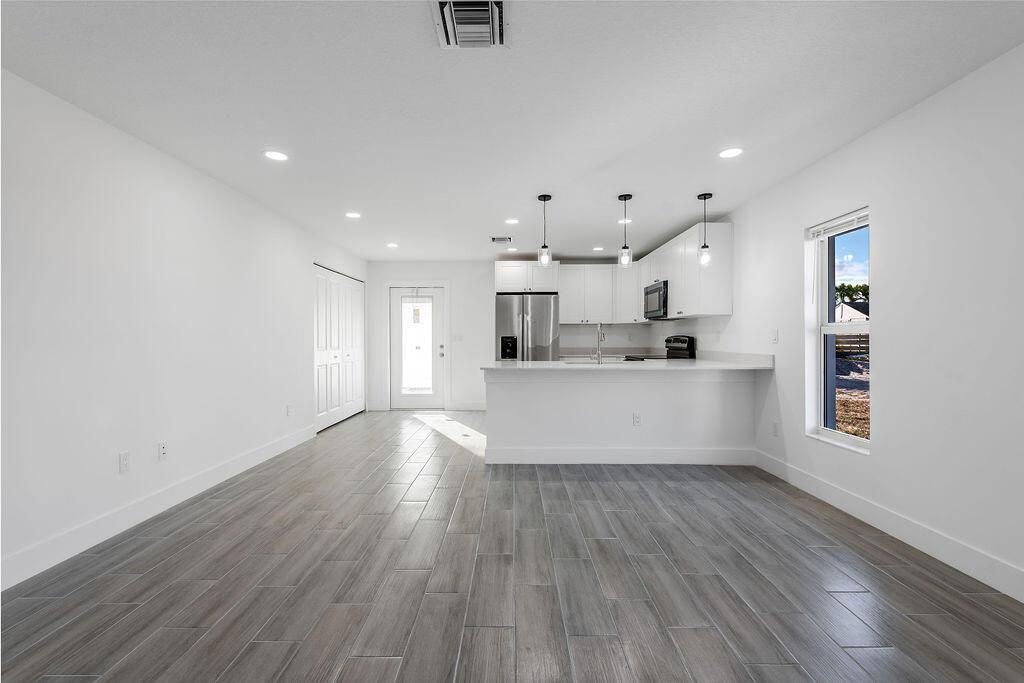 3244SEJeffersonSt.Stuart-5
