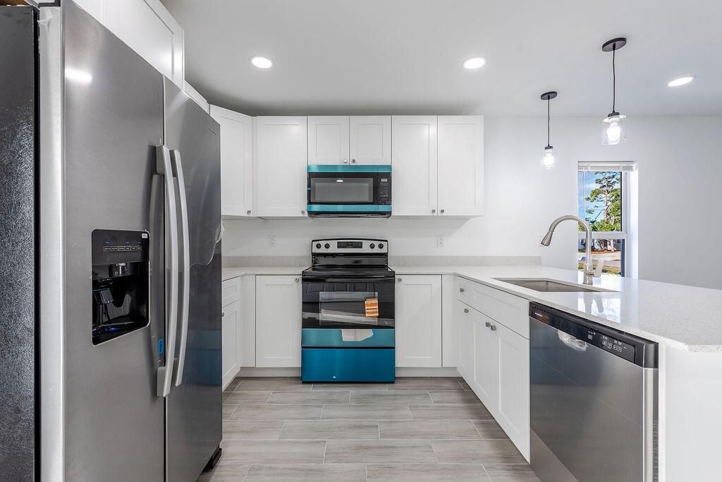 3244SEJeffersonSt.Stuart-8