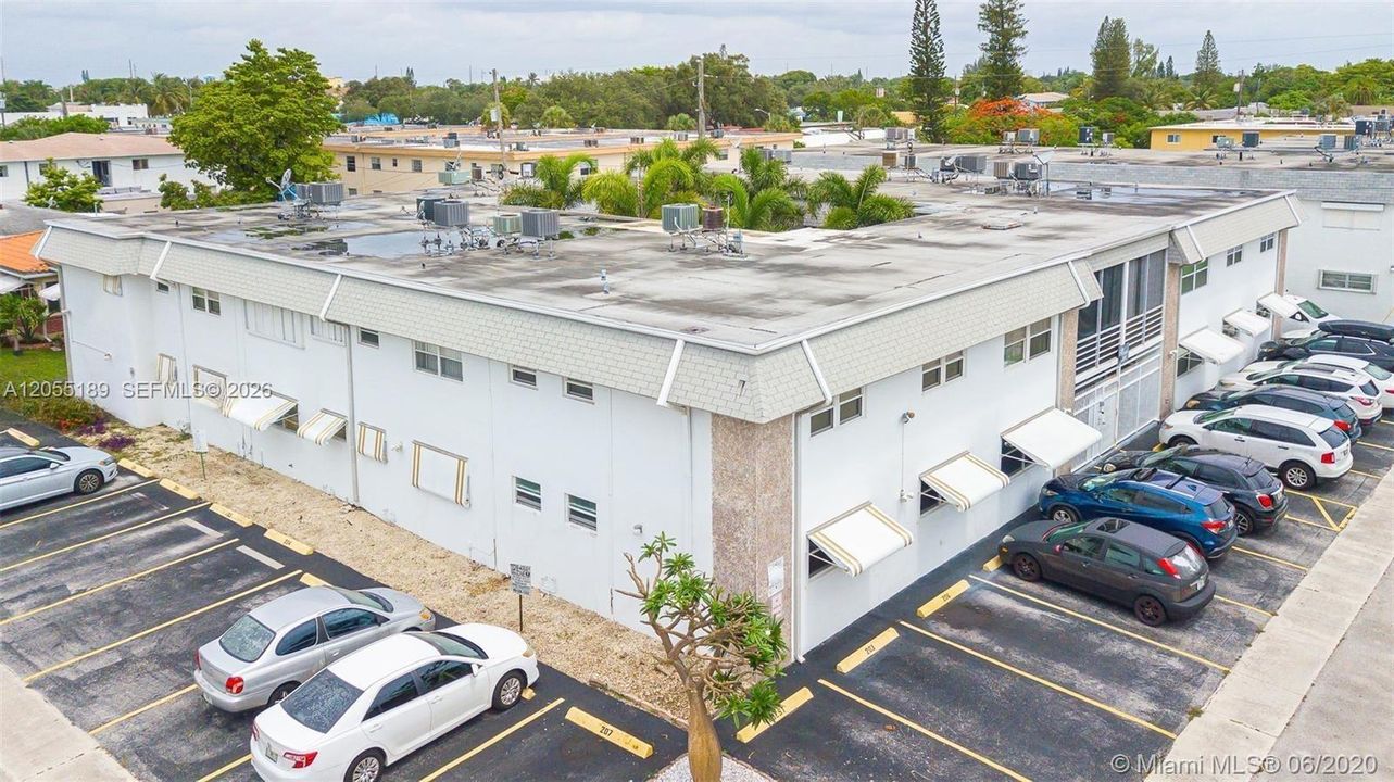 For Rent: $1,750 (1 beds, 1 baths, 572 Square Feet)