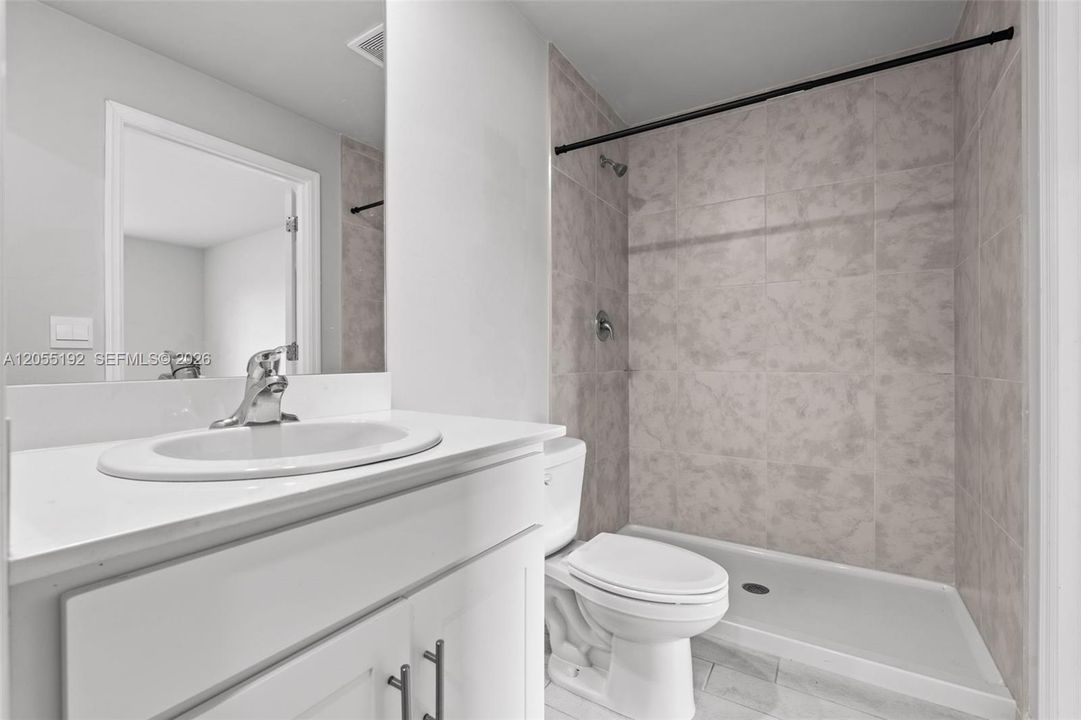 На продажу: $299,900 (4 спален, 2 ванн, 0 Квадратных фут)