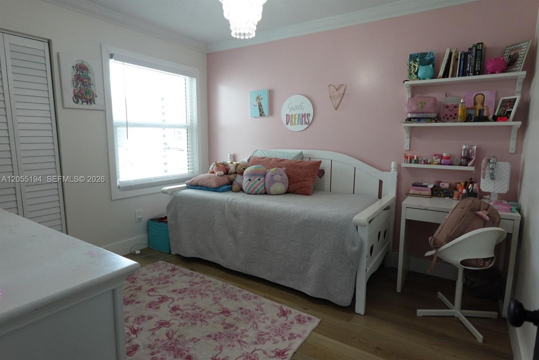 En Venta: $669,990 (4 camas, 2 baños, 1567 Pies cuadrados)