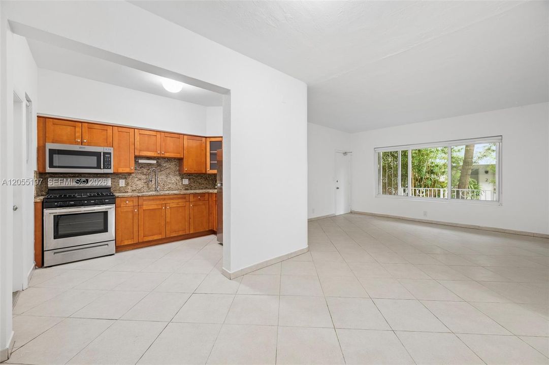 В аренду: $2,700 (2 спален, 2 ванн, 1200 Квадратных фут)