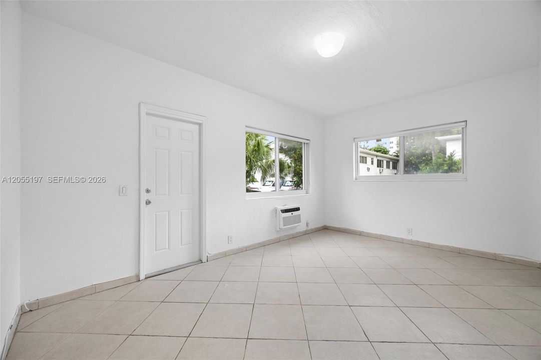 В аренду: $2,700 (2 спален, 2 ванн, 1200 Квадратных фут)