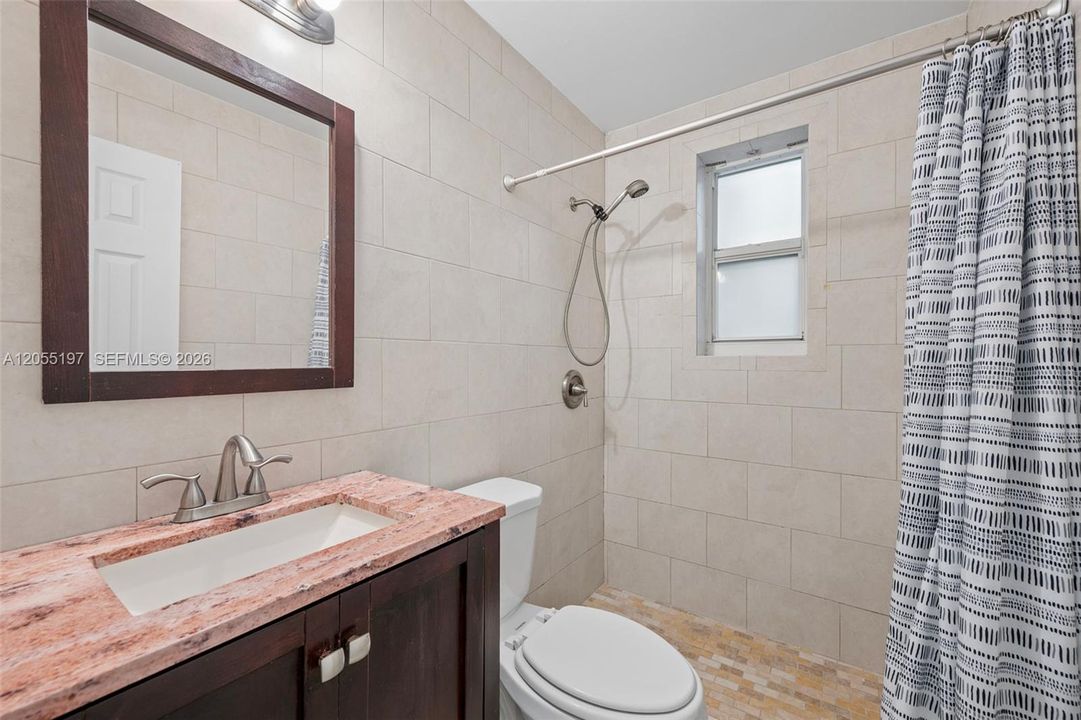В аренду: $2,700 (2 спален, 2 ванн, 1200 Квадратных фут)