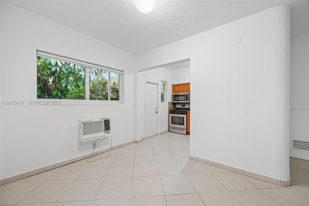 В аренду: $2,700 (2 спален, 2 ванн, 1200 Квадратных фут)