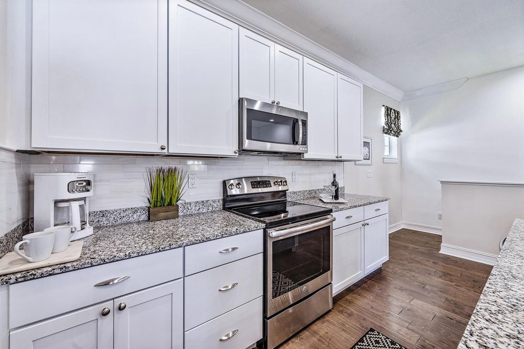 Kitchen GE Stainless Steel Appliances
