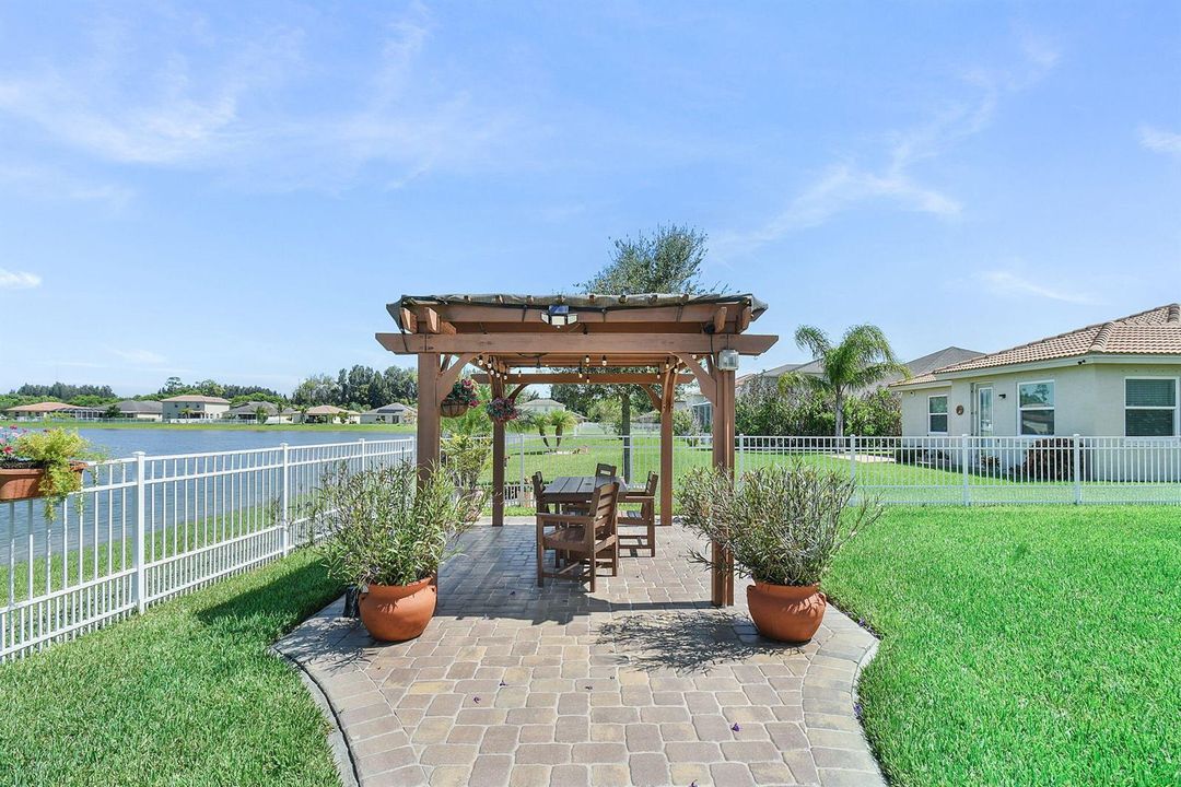 pergola