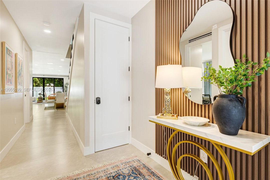 En Renta: $9,500 (5 camas, 4 baños, 825 Pies cuadrados)