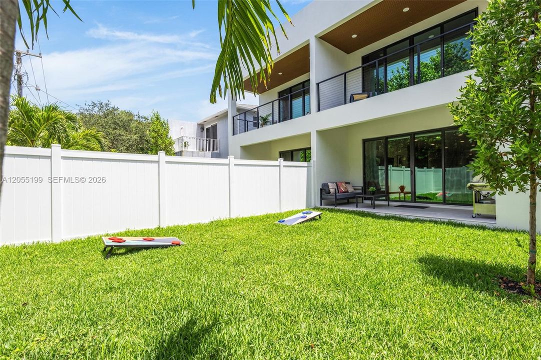En Renta: $9,500 (5 camas, 4 baños, 825 Pies cuadrados)