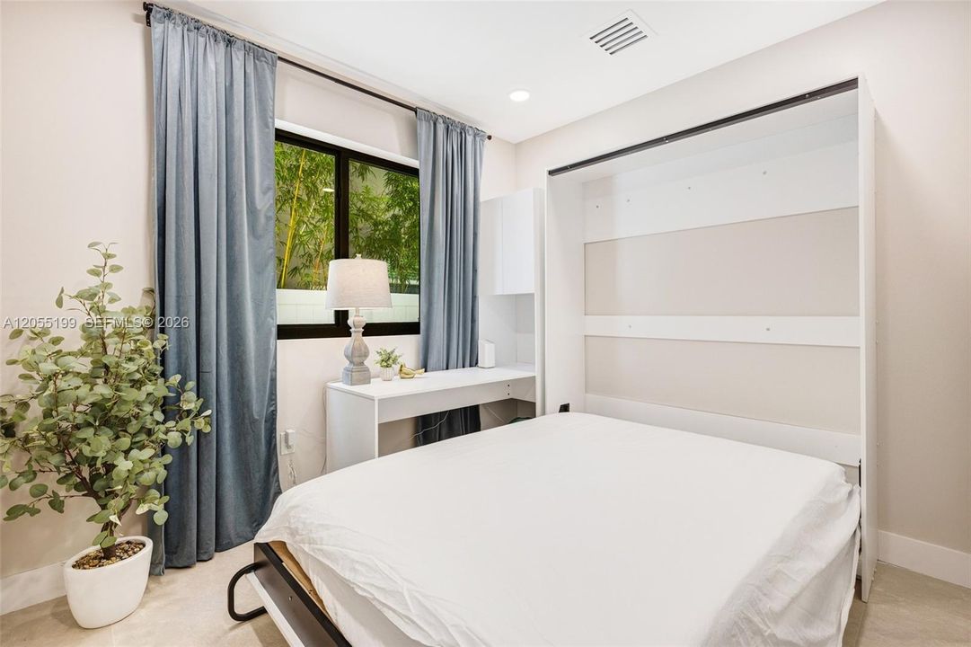 En Renta: $9,500 (5 camas, 4 baños, 825 Pies cuadrados)