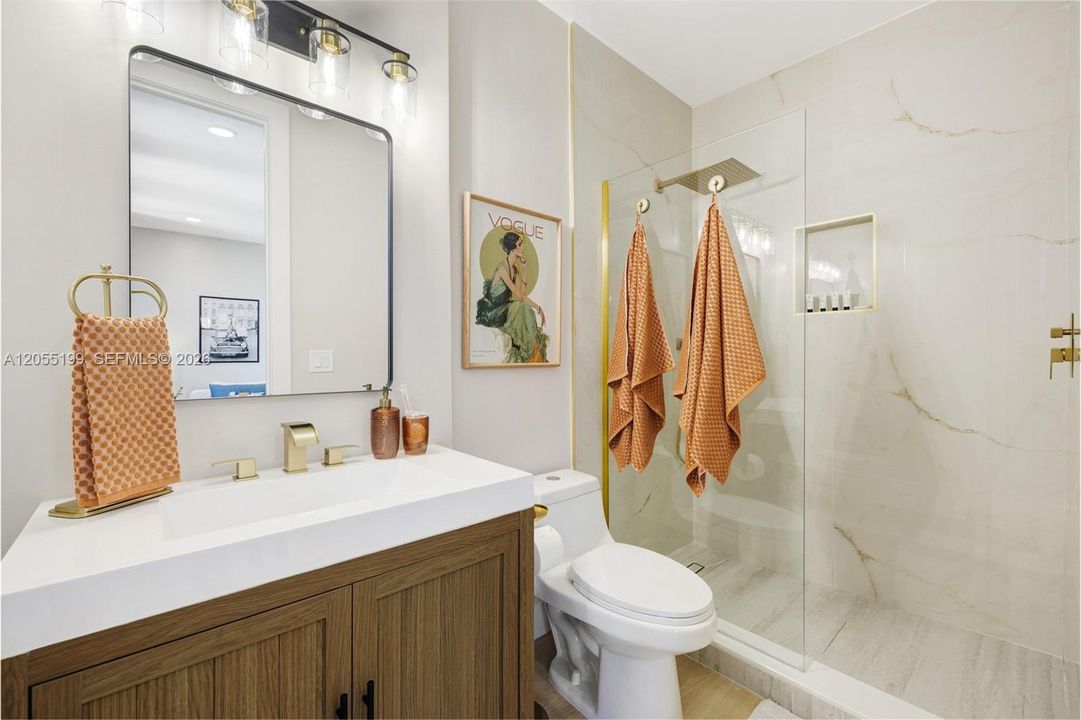 En Renta: $9,500 (5 camas, 4 baños, 825 Pies cuadrados)