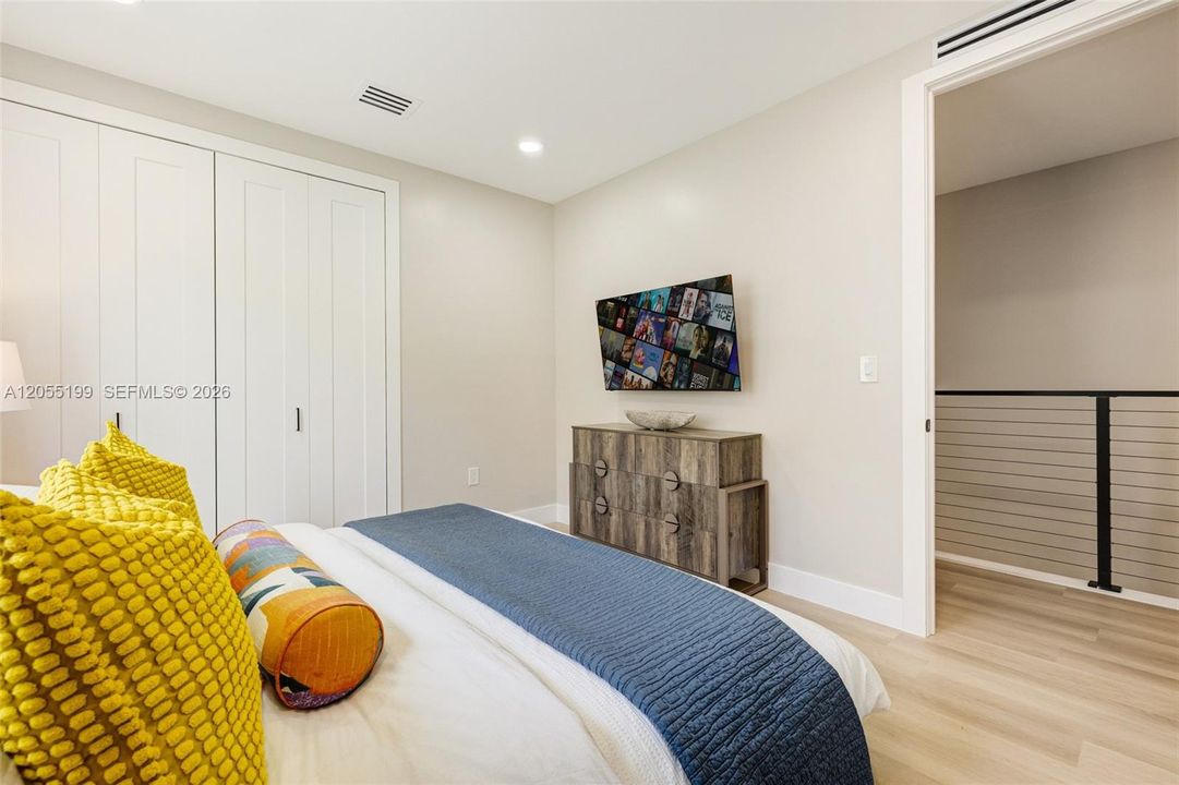 En Renta: $9,500 (5 camas, 4 baños, 825 Pies cuadrados)