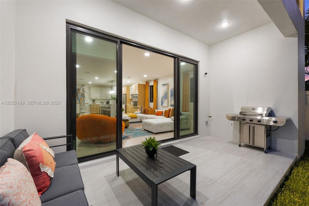 En Renta: $9,500 (5 camas, 4 baños, 825 Pies cuadrados)