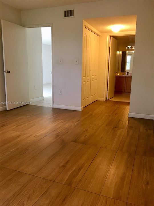 В аренду: $2,150 (1 спален, 1 ванн, 899 Квадратных фут)