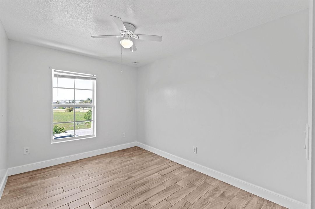 28-web-or-mls-A7409411