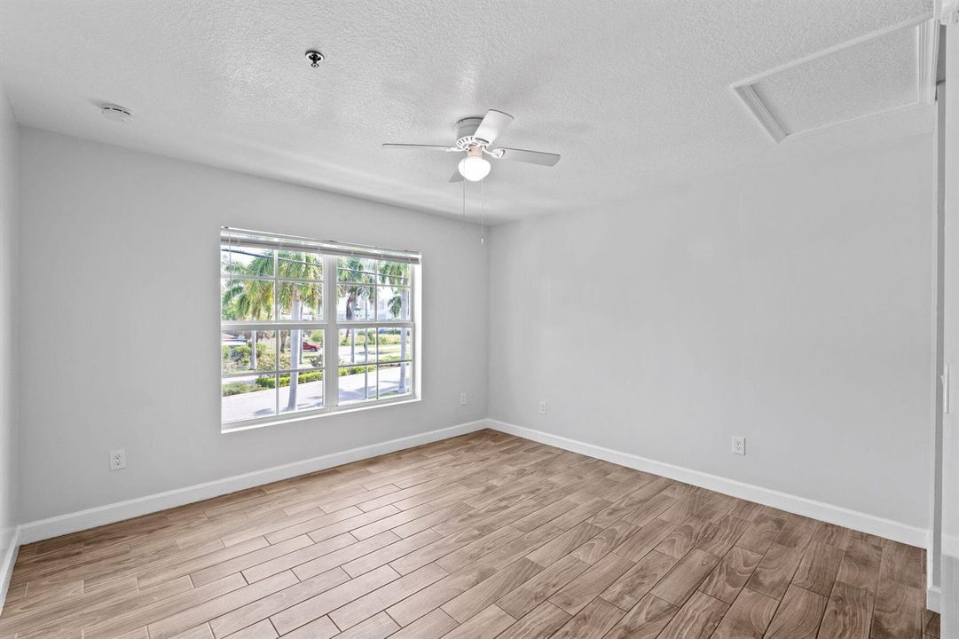 24-web-or-mls-A7409435