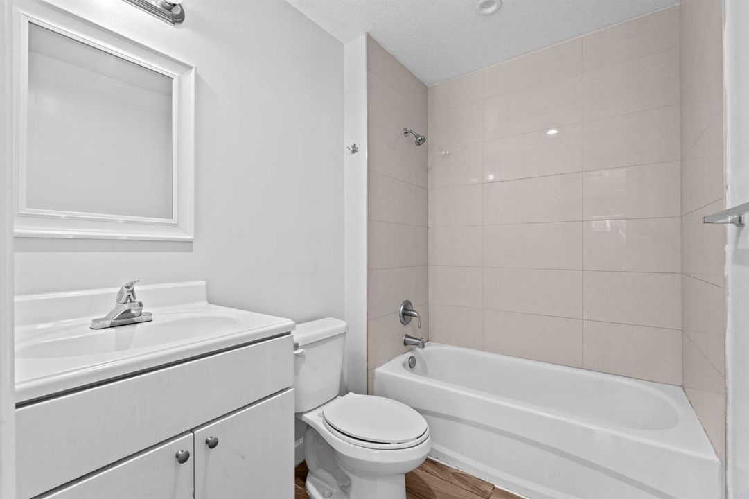 27-web-or-mls-A7409453