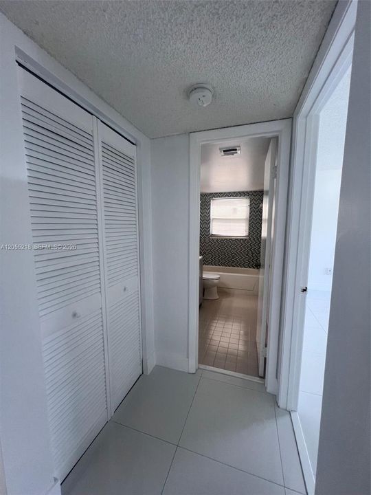 En Renta: $2,400 (2 camas, 2 baños, 910 Pies cuadrados)