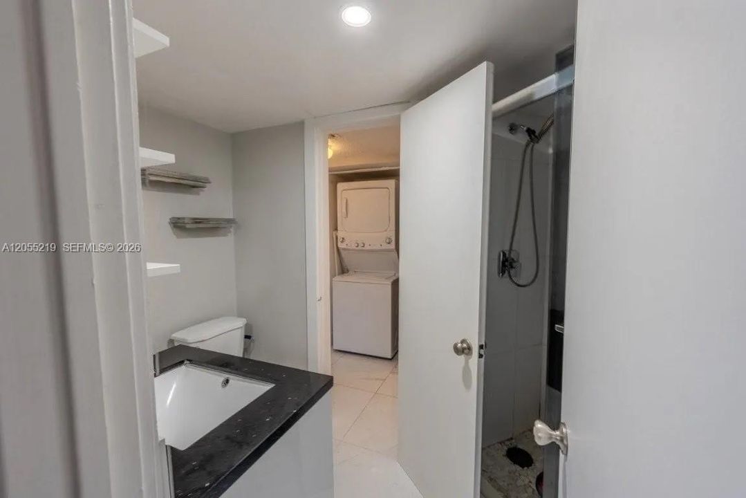 2nd Bathroom
