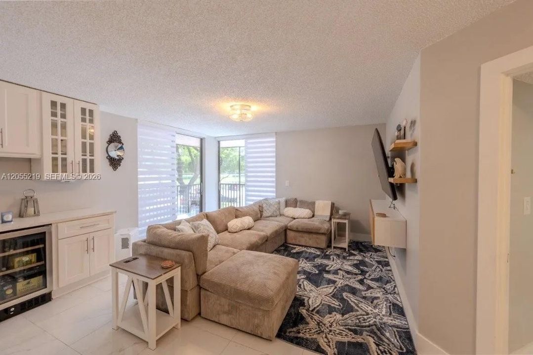 В аренду: $3,500 (3 спален, 2 ванн, 1100 Квадратных фут)