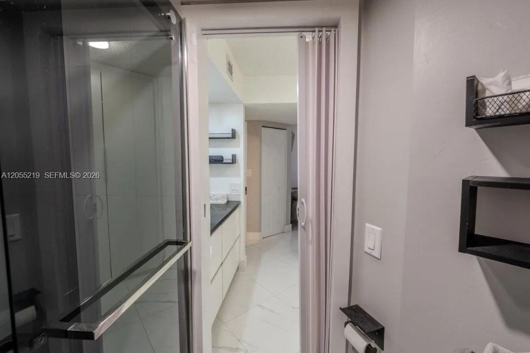 В аренду: $3,500 (3 спален, 2 ванн, 1100 Квадратных фут)